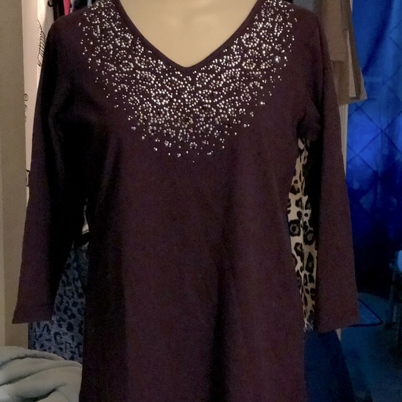 V neck Tee animal print rhinestone embellishment - Picture 3 of 6